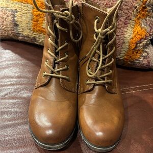 Vegan Noize Canada Brown Leather Lace-Up Boots